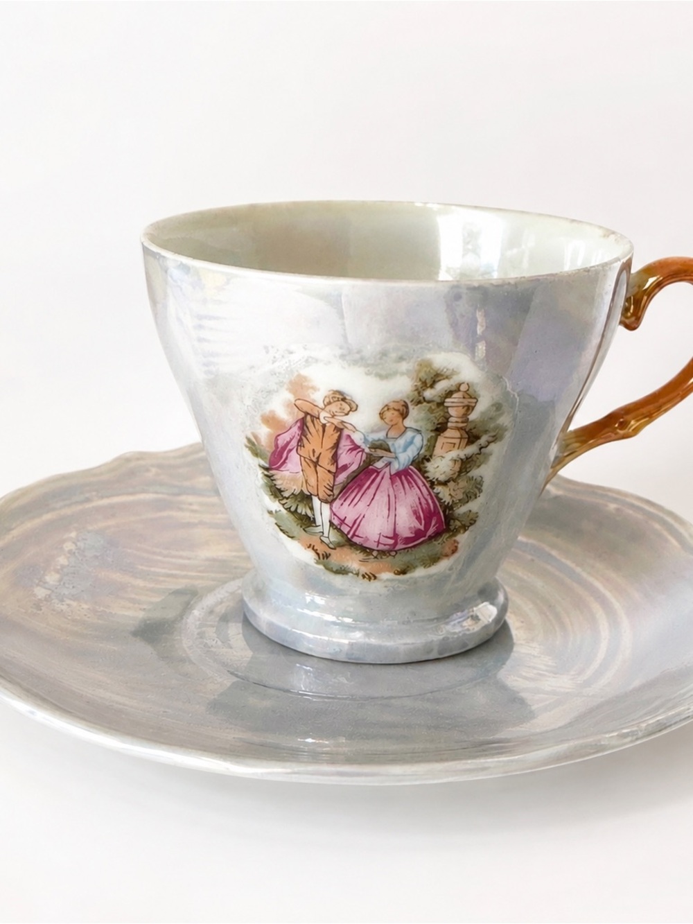 Vintage Lusterware Teacup & Saucer Set – Japan – Courting Couple Scene Pearlized